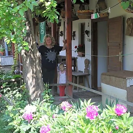 Pataky Borporta فندق مبيت وإفطار *