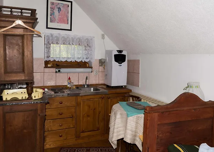 לינה וארוחת בוקר Pataky Borporta טרקל