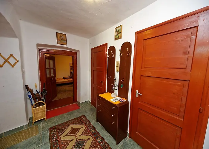 לינה וארוחת בוקר Pataky Borporta טרקל